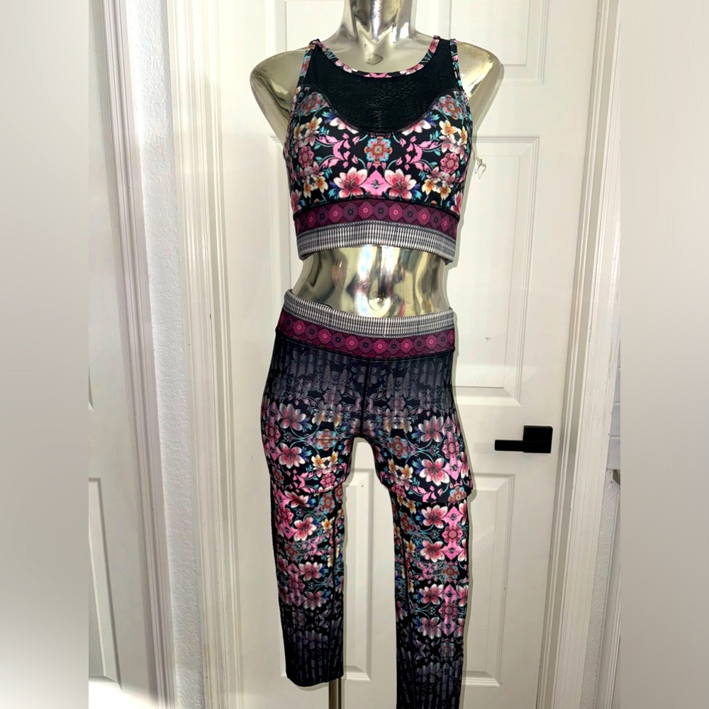 Nanette Lepore floral legging active yoga workout set M bottom small top capris